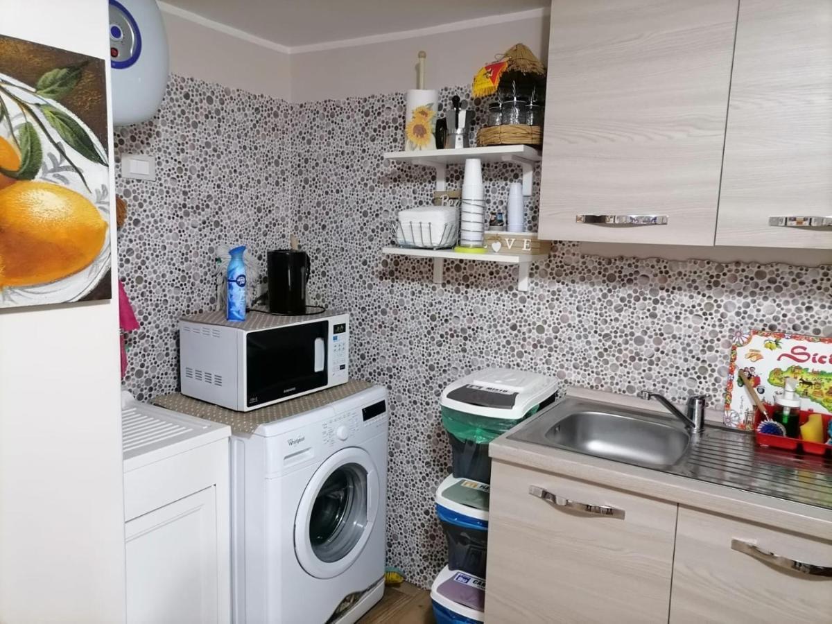 Viky House Apartment คาตาเนีย ภายนอก รูปภาพ