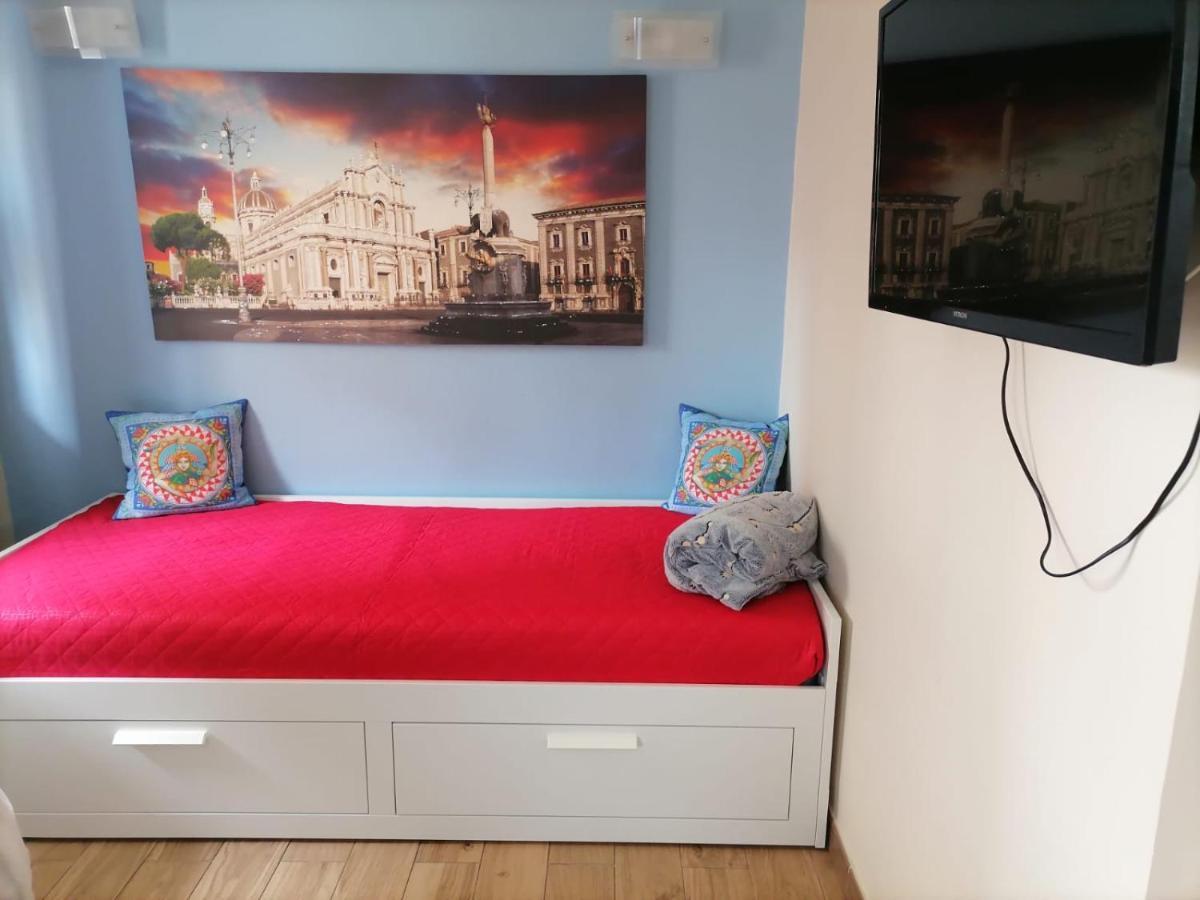 Viky House Apartment คาตาเนีย ภายนอก รูปภาพ