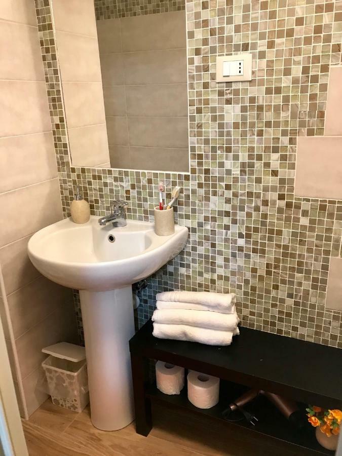 Viky House Apartment คาตาเนีย ภายนอก รูปภาพ